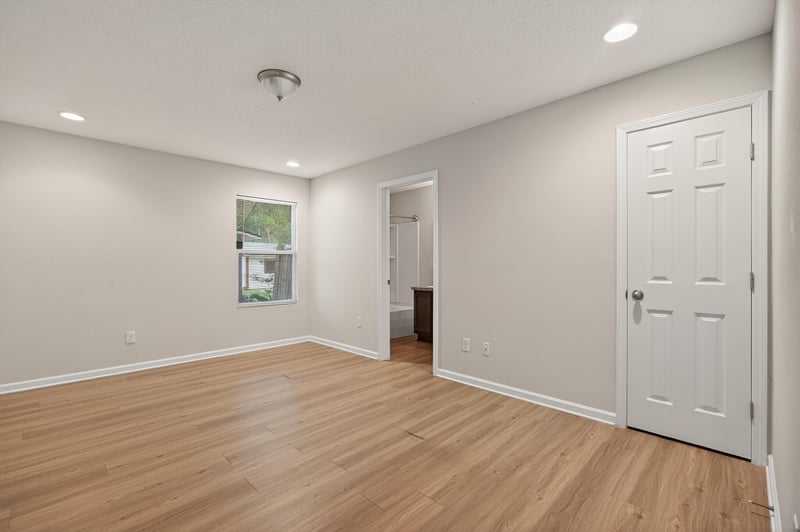 Photo 16 of 5315 Colonial Ave, Jacksonville, FL 32210, photographed by Megapixeler