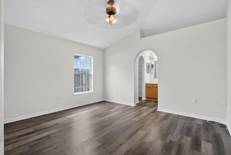 Photo 17 of 2042 Wiley Oaks Ln, Jacksonville, FL 32210, photographed by Megapixeler