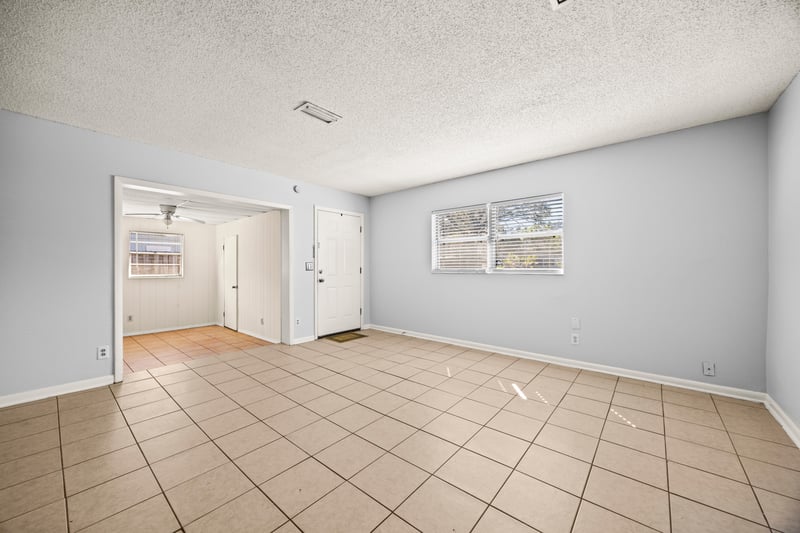 Photo 6 of 10431 Ebbitt Rd, Jacksonville, FL 32246, photographed by Megapixeler