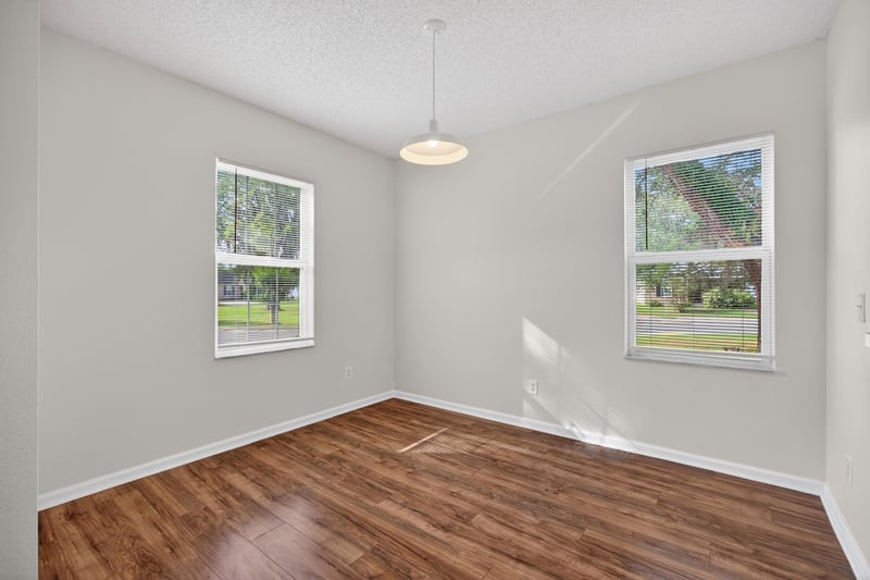 Photo 9 of 821 Oak Arbor Cir, Jacksonville, FL 32206, photographed by Megapixeler