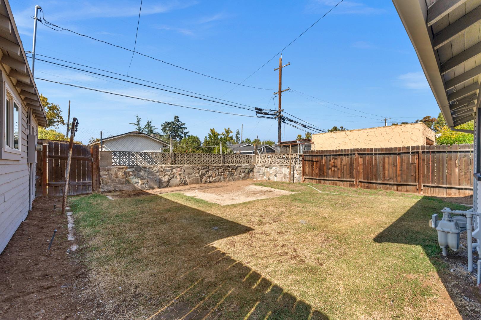 1009 N Vagedes Ave, photo 33