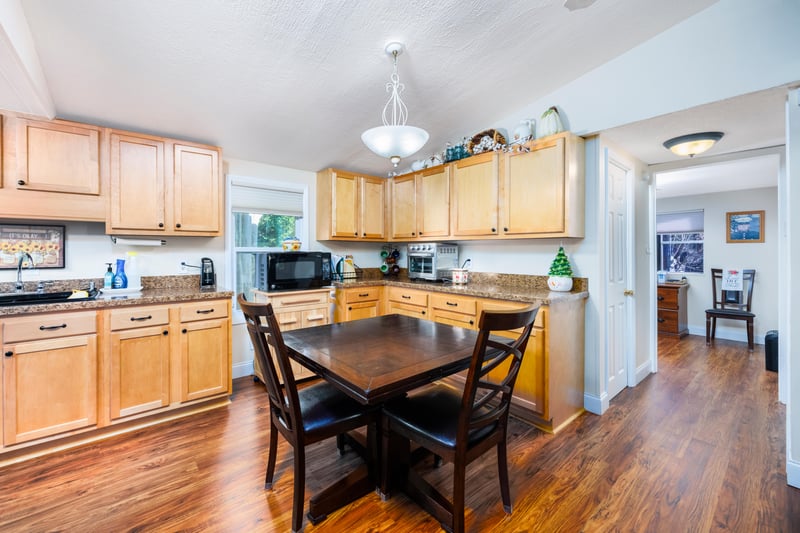 Dinet V2 at 8983 Noroad, Jacksonville, FL 32210