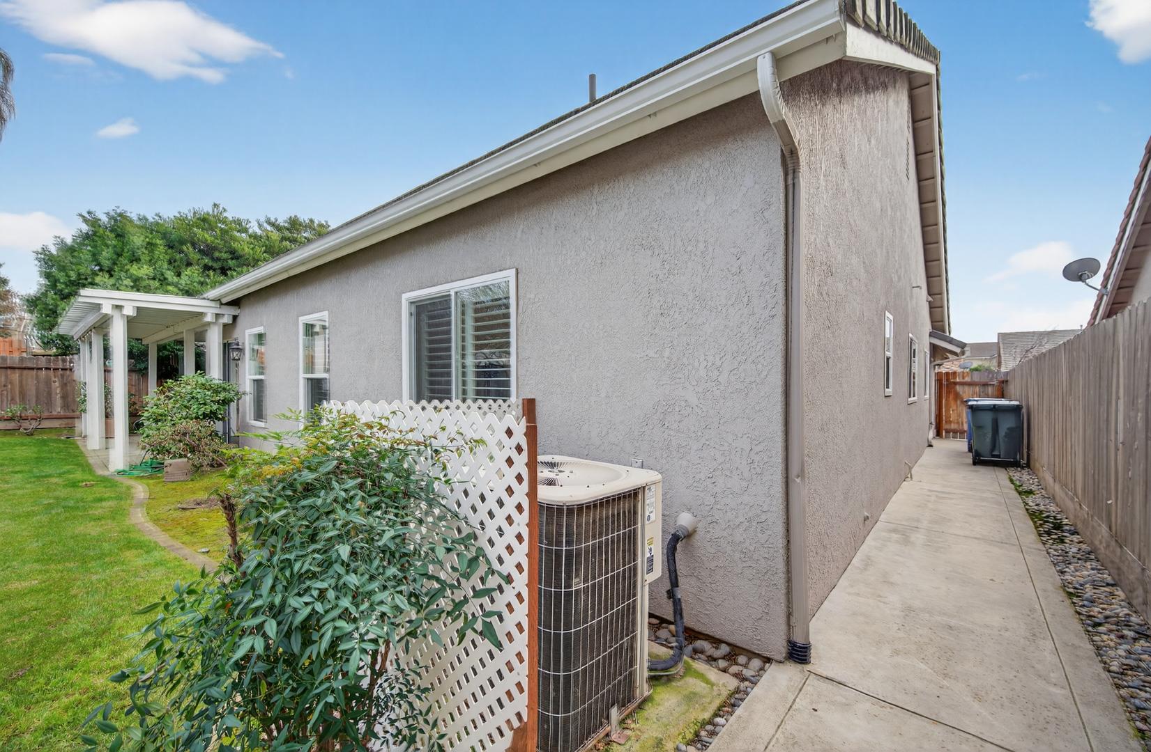 2672 E Bristol Ct, photo 63