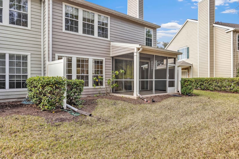 Photo 33 of 3895 Lionheart Dr, Jacksonville, FL 32216, photographed by Megapixeler