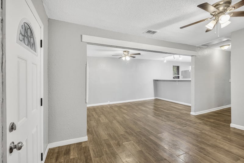 Photo 18 of 1722 W 30th St, Jacksonville, FL 32209, photographed by Megapixeler