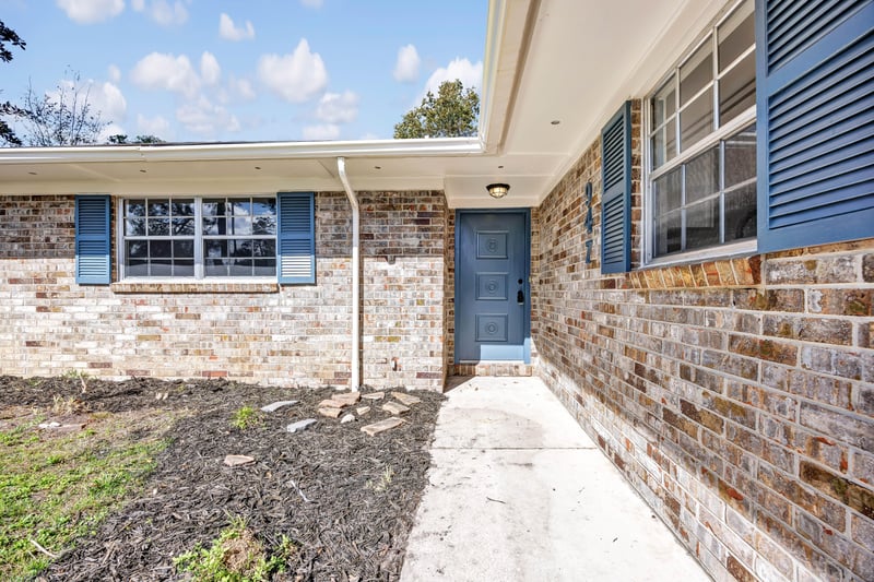 Photo 4 of 947 Grove Park Dr E, Orange Park, FL 32073, photographed by Megapixeler