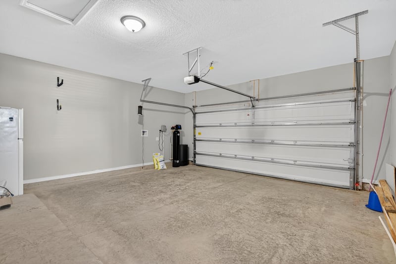 Garage at 75598 Blackbird Dr, Yulee, FL 32097