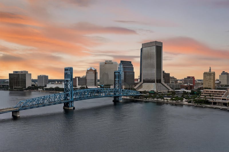 Photo 32 of 1015 Museum Cir, Jacksonville, FL 32207, photographed by Megapixeler