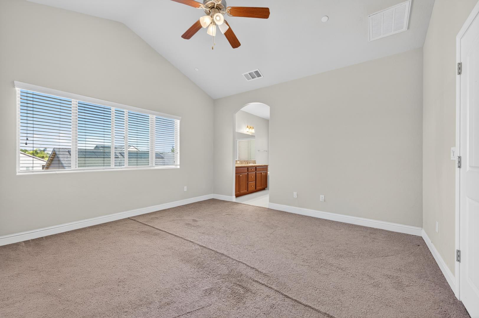 5281 N Phoenix Ave, photo 41