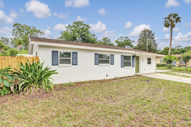 Photo 3 of 10268 Craig Dr, Jacksonville, FL 32225, photographed by Megapixeler