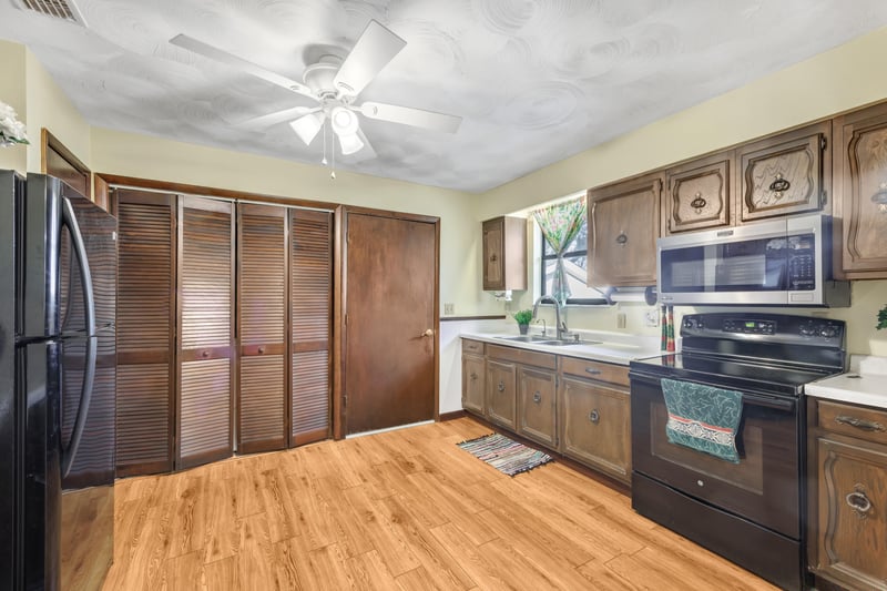 Photo 11 of 1019 Haynes Ct, Green Cove Springs, FL 32043, photographed by Megapixeler