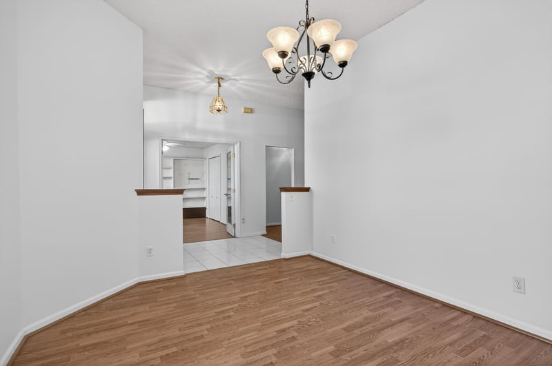 Photo 10 of 985 Sweetwood Ct, Orange Park, FL 32065, photographed by Megapixeler