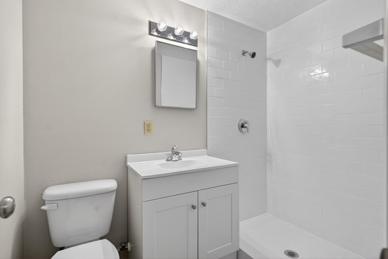 Primary Bath at 9937 Moss Side Ln, Jacksonville, FL 32257