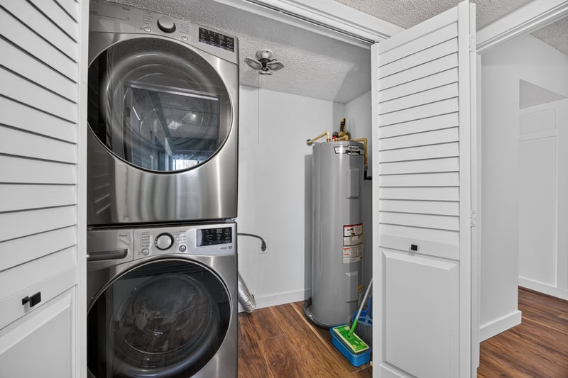 Laundry closet with washer and dryer at 2280 Shepard St