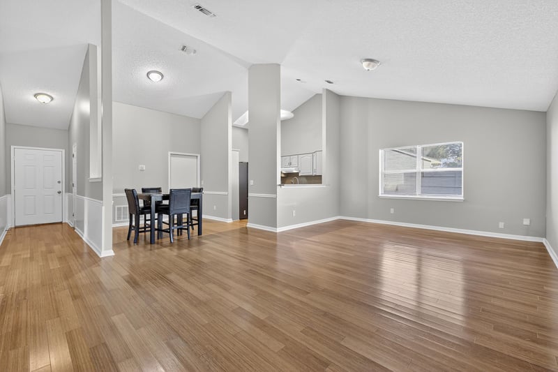 Photo 10 of 478 Shamrock Ave S, Jacksonville, FL 32218, photographed by Megapixeler