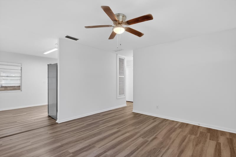 Photo 9 of 1814 Locust Ave, Palatka, FL 32177, photographed by Megapixeler