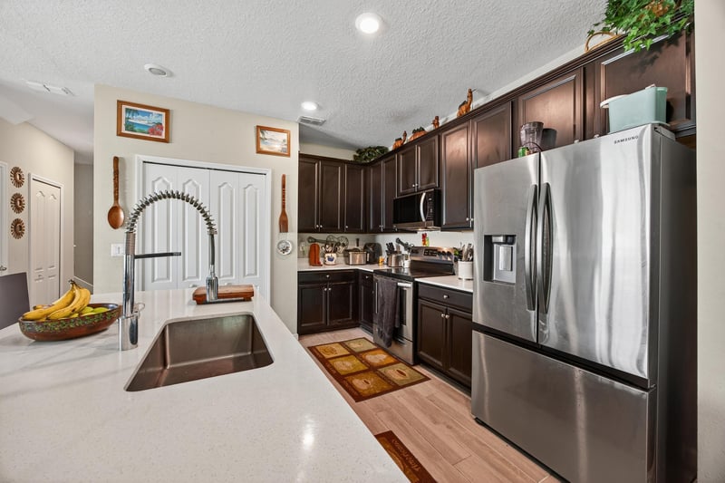 Photo 11 of 10302 Benson Lake Dr, Jacksonville, FL 32222, photographed by Megapixeler