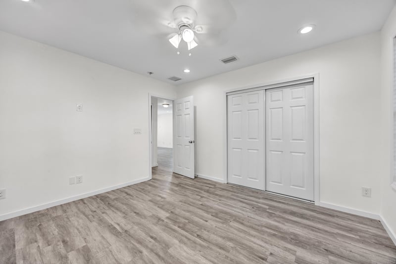 Photo 15 of 2311 Wooddale St, Jacksonville, FL 32207, photographed by Megapixeler