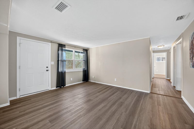 Photo 7 of 409 Parkwood Dr, Orange Park, FL 32073, photographed by Megapixeler