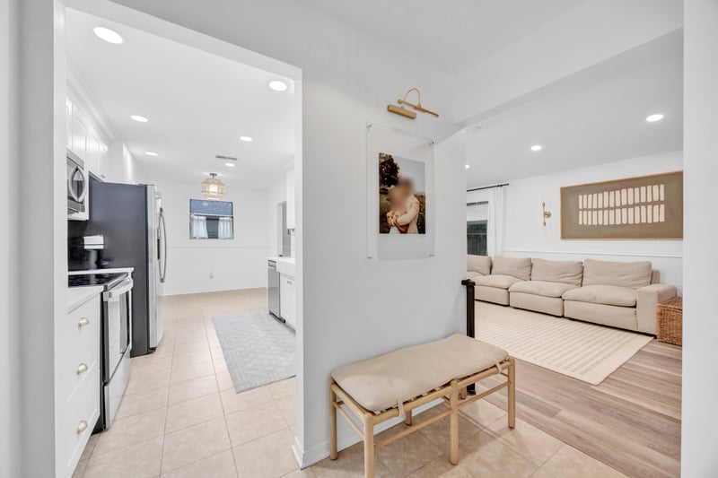 Photo 10 of 3649 Lumberjack Way, Jacksonville, FL 32223, photographed by Megapixeler