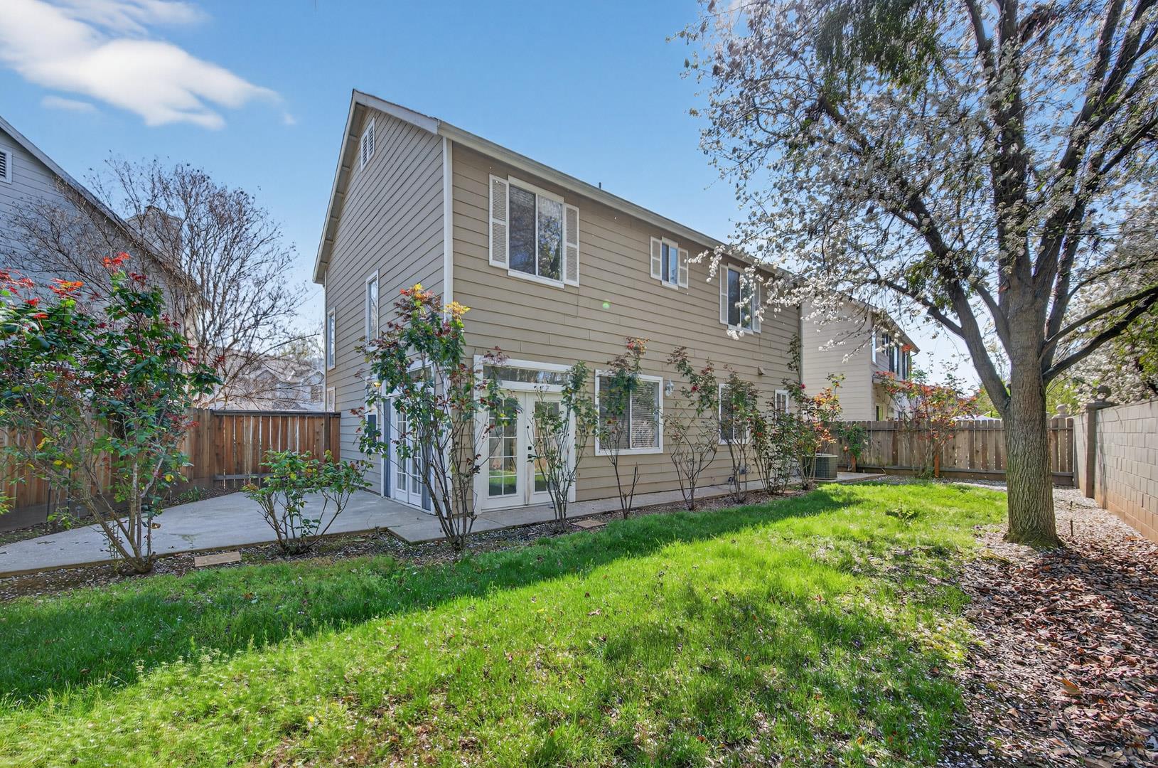 1079 E Monticello Cir, photo 63