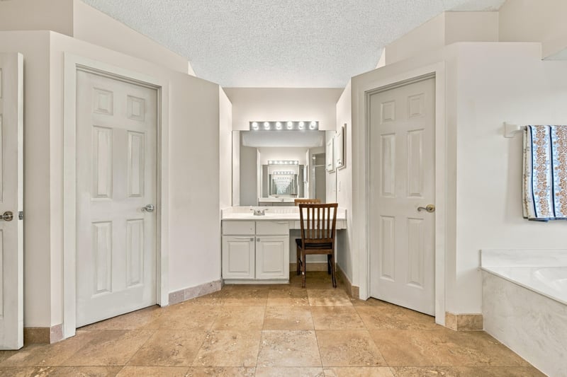 Bathroom vanity in hallway, photographed by Megapixeler on Winding Springs Ct, Jacksonville