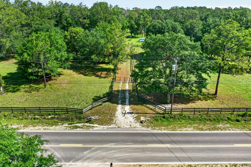 Photo 31 of 5214 Carter Spencer Rd, Middleburg, FL 32068, photographed by Megapixeler