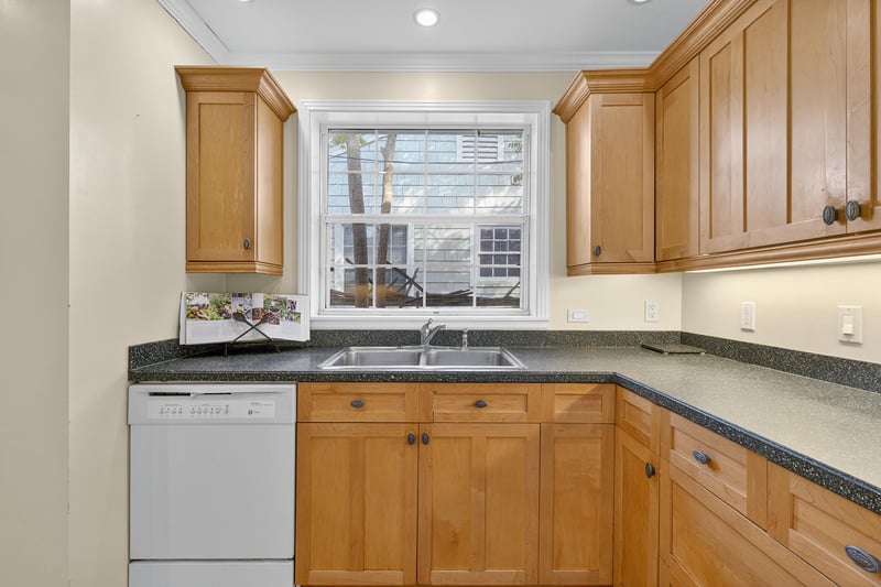Photo 21 of 1425 Pinetree Rd, Jacksonville, FL 32207, photographed by Megapixeler