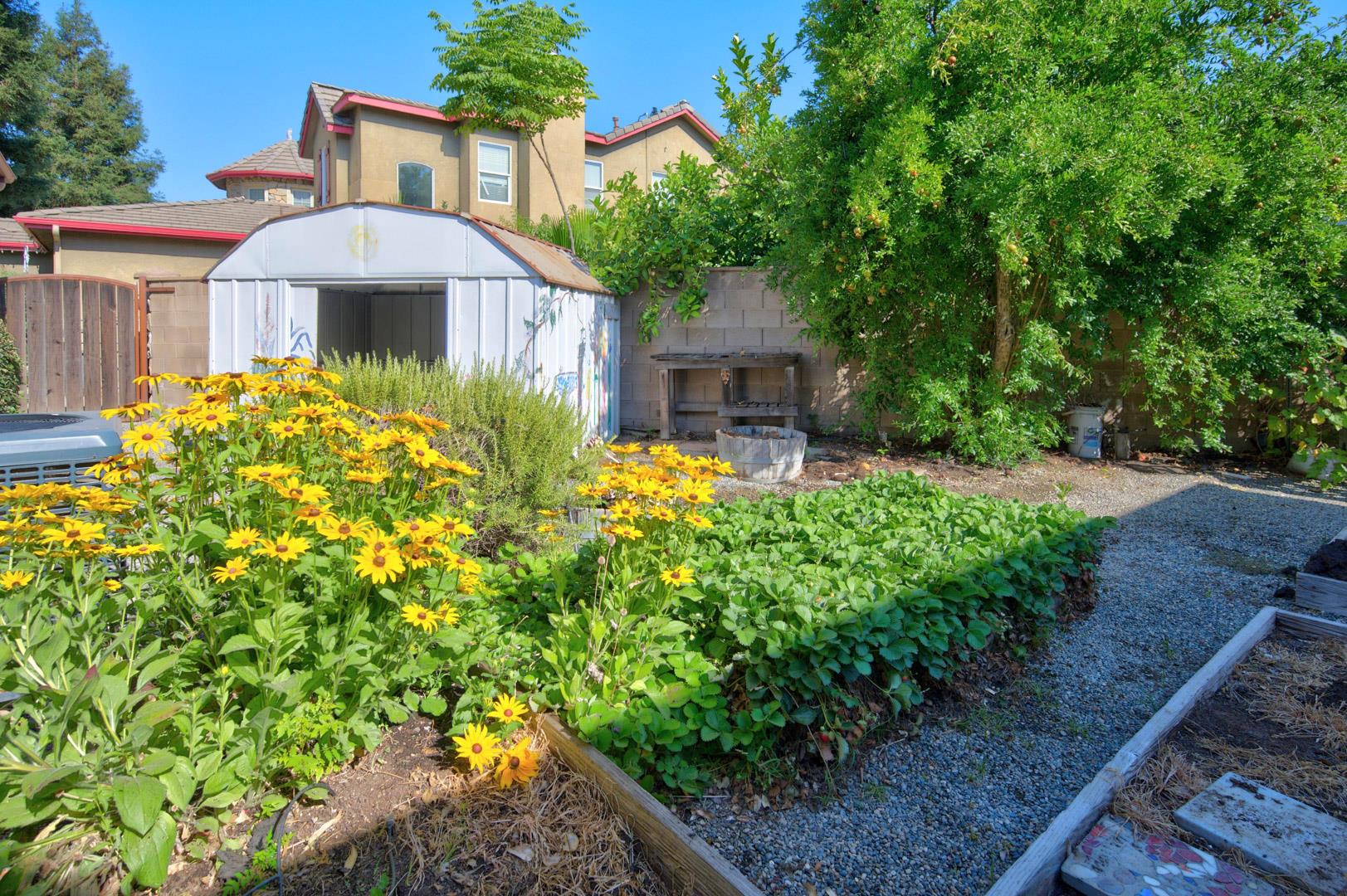 11 W Jordan Ave, photo 93