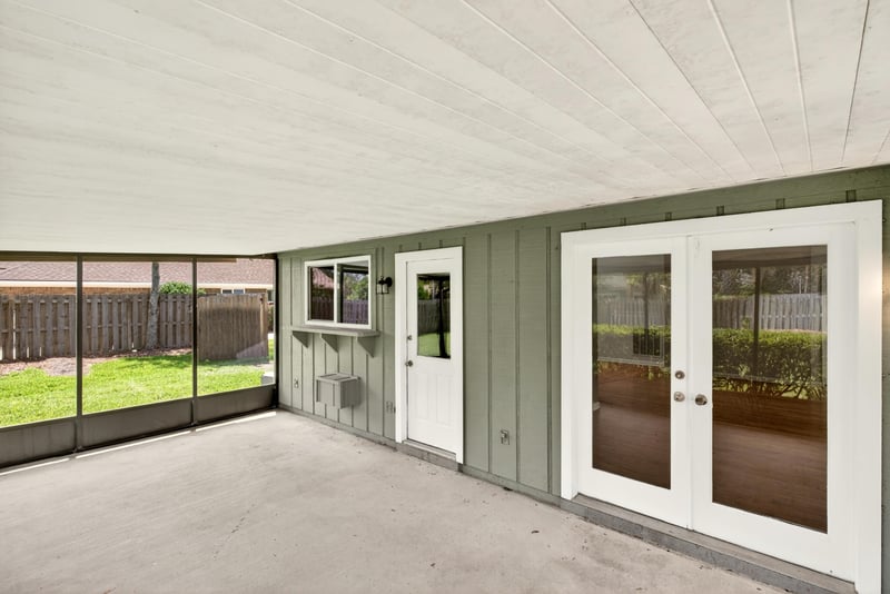 Screened Porch 2 at 622 Valley Forge Rd N, Neptune Beach, FL 32266