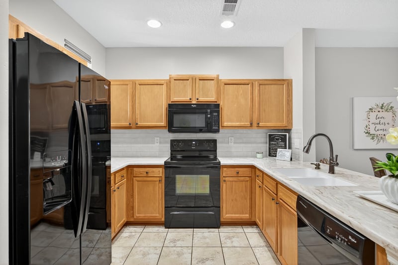 Photo 11 of 8875 Inlet Bluff Dr, Jacksonville, FL 32216, photographed by Megapixeler