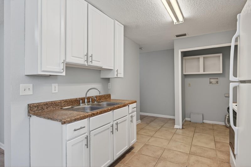 Photo 16 of 1011 Glencarin St, Jacksonville, FL 32208, photographed by Megapixeler