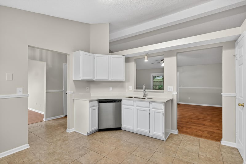 Photo 15 of 7770 Invermere Blvd N, Jacksonville, FL 32244, photographed by Megapixeler
