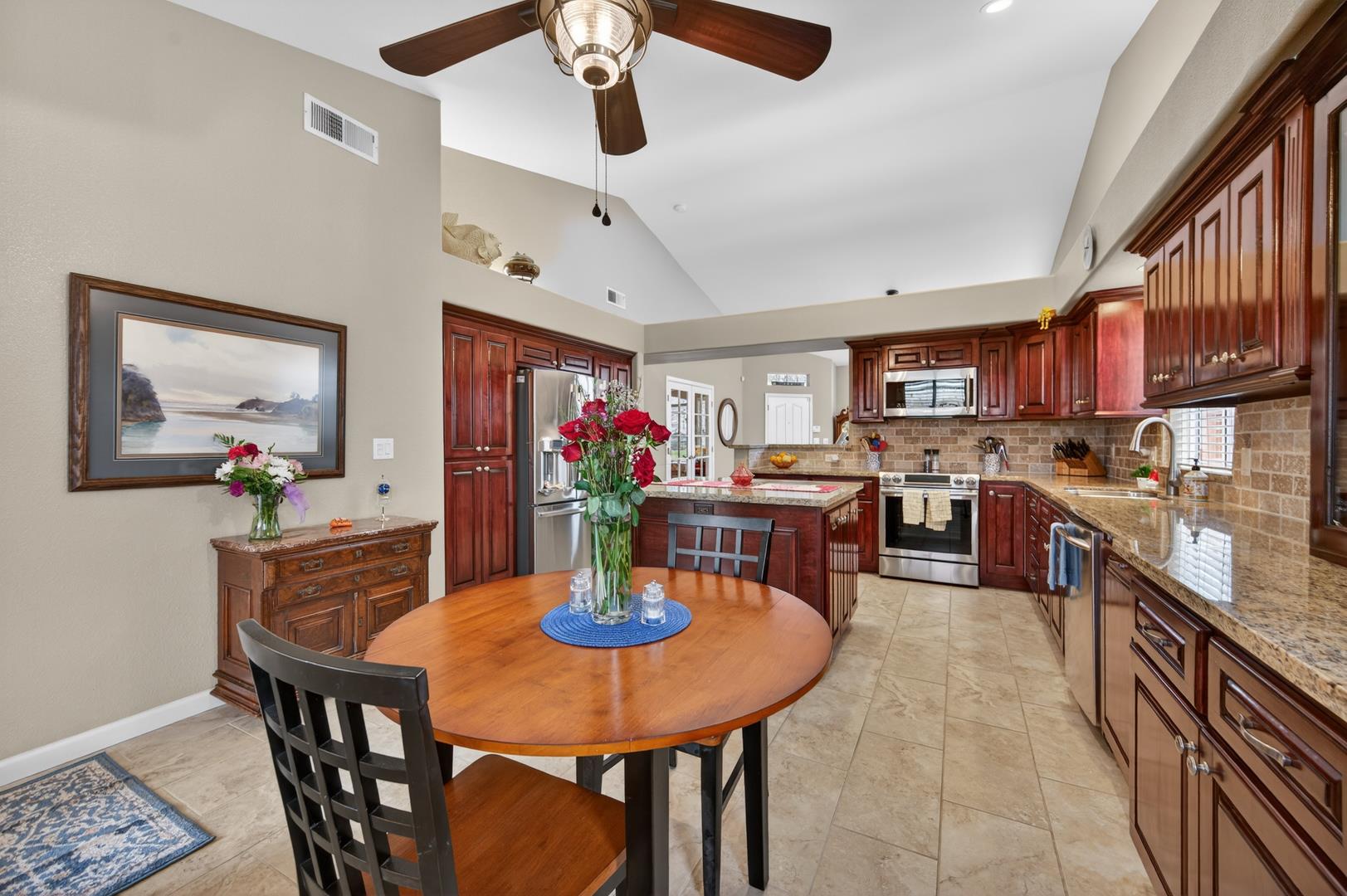 2450 E Fox Glen Ave, photo 16