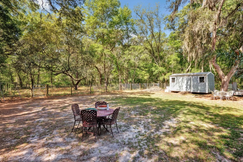 Photo 28 of 185 Violet Cir, Interlachen, FL 32148, photographed by Megapixeler