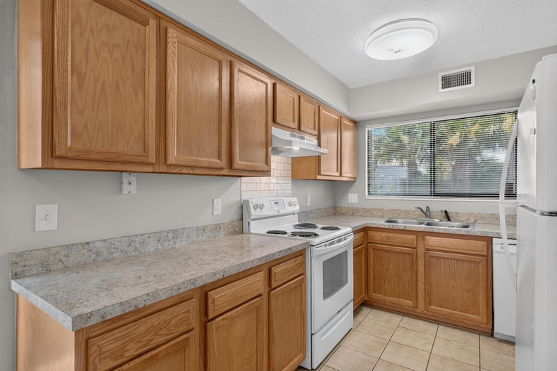 Photo 13 of 340 S 14th Ave E APT A, Jacksonville Beach, FL 32250, Jacksonville Beach, FL 32250, photographed by Megapixeler
