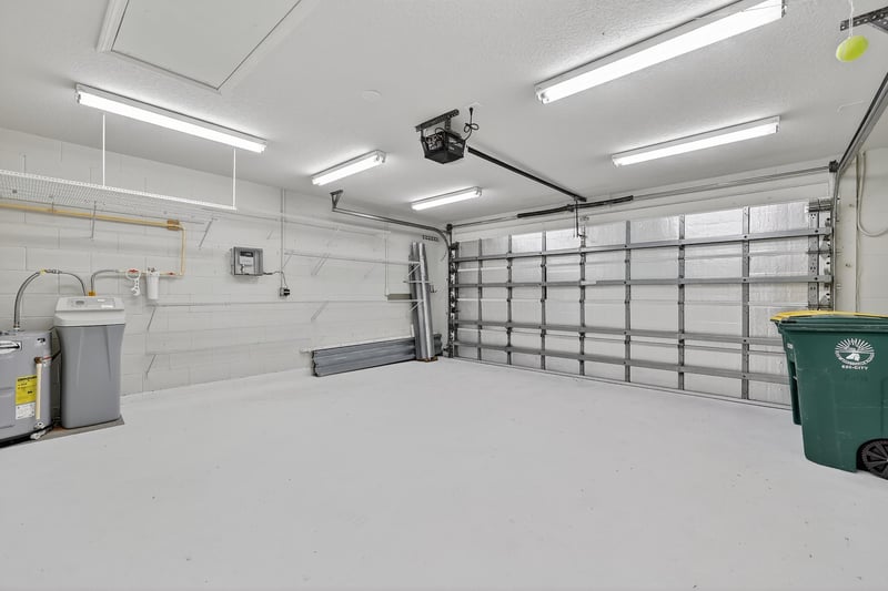 Garage at 9080 Sweet Tree Trail, Jacksonville, FL 32256