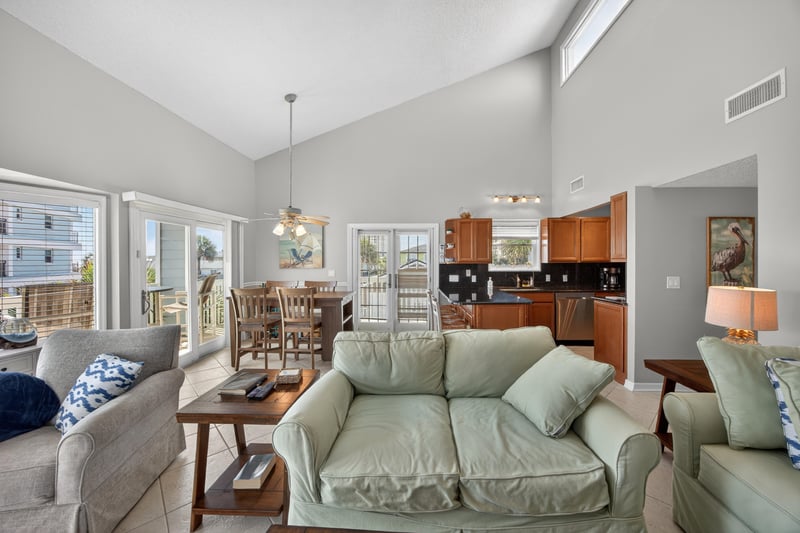 Photo 7 of 724 1st St S, Jacksonville Beach, FL 32250, photographed by Megapixeler
