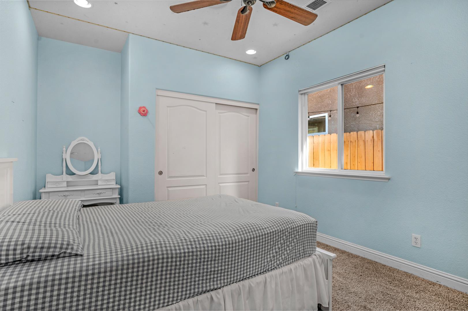 2145 S Eddy Ave, photo 38
