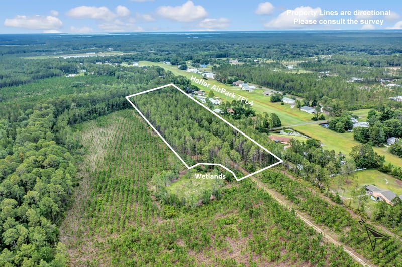 Photo 12 of 5363 Airpark Loop W, Green Cove Springs, FL 32043, photographed by Megapixeler