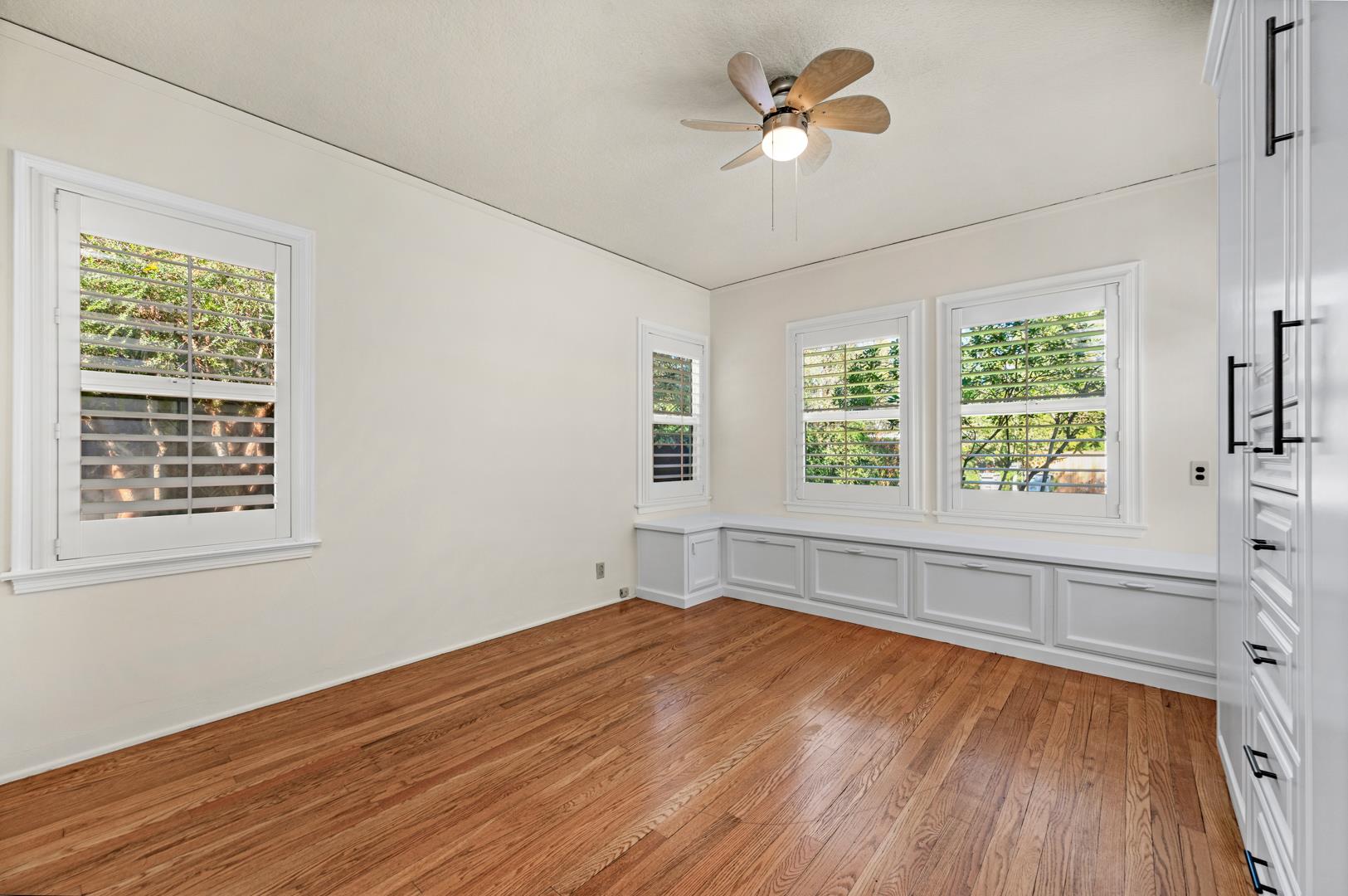 4845 N Arcade Ave, photo 49