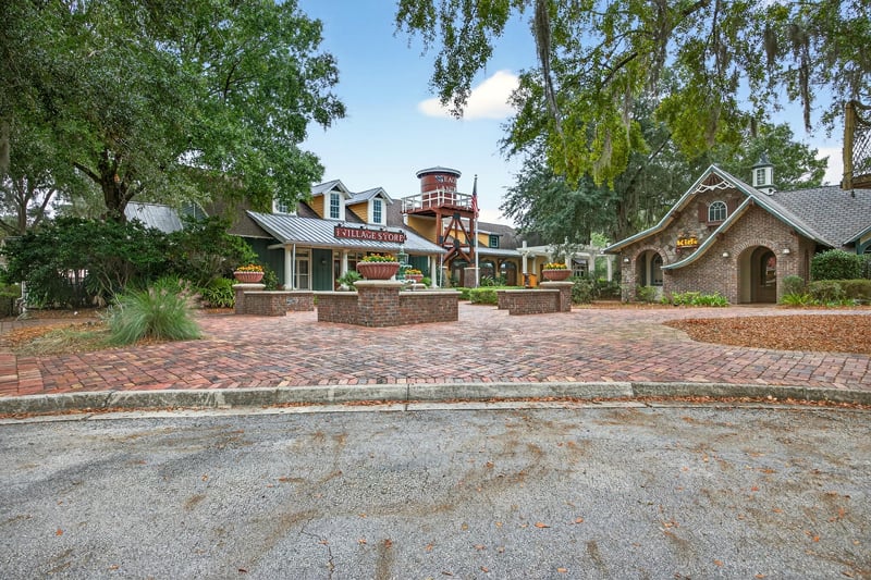 Photo 62 of 1939 Eagles Point Dr, Orange Park, FL 32065, photographed by Megapixeler