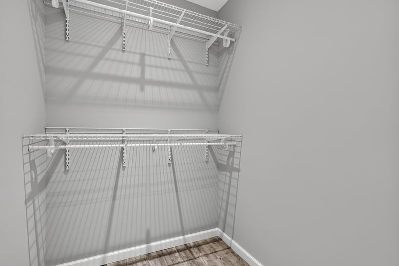 Closet shelving detail, photographed by Megapixeler on Birch Run E, Orange Park