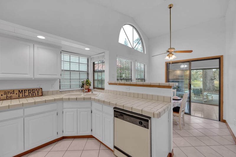 Photo 14 of 4056 Corrientes Ct E, Jacksonville, FL 32217, photographed by Megapixeler