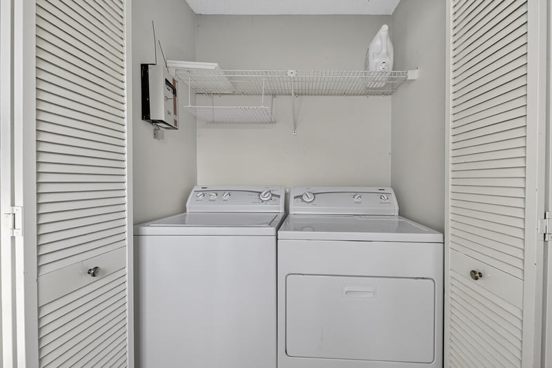 Photo 42 of 1425 Pinetree Rd, Jacksonville, FL 32207, photographed by Megapixeler