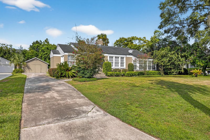 Photo 4 of 1425 Pinetree Rd, Jacksonville, FL 32207, photographed by Megapixeler