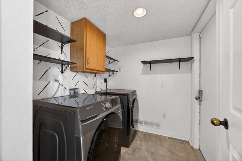 Laundry Room at 7379 Edenfield Park Rd, Jacksonville, FL 32244