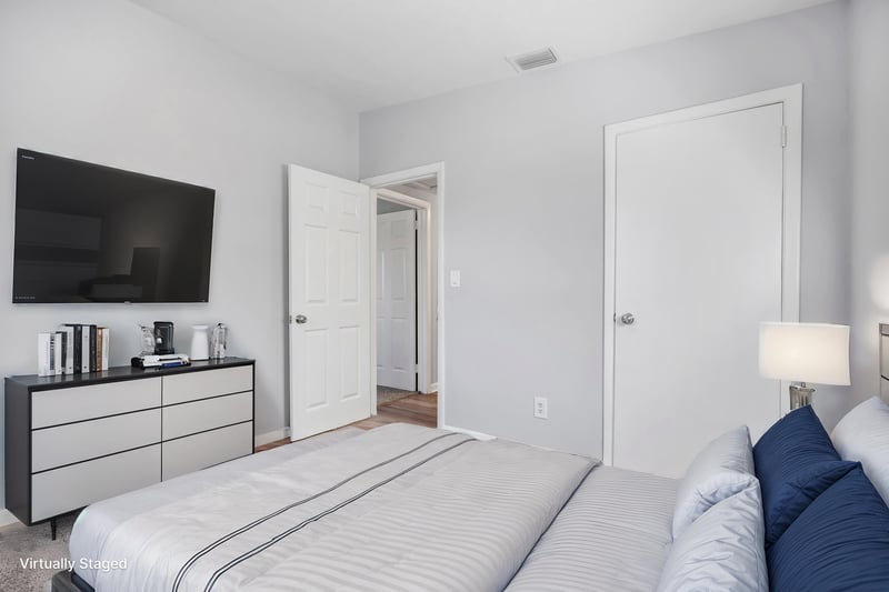 Photo 13 of 858 Le Brun Dr, Jacksonville, FL 32205, photographed by Megapixeler
