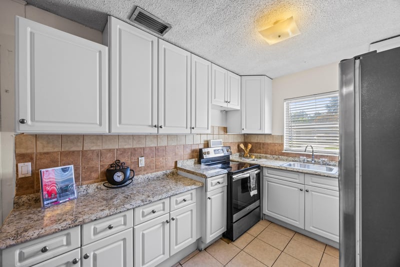 Photo 10 of 10431 Ebbitt Rd, Jacksonville, FL 32246, photographed by Megapixeler
