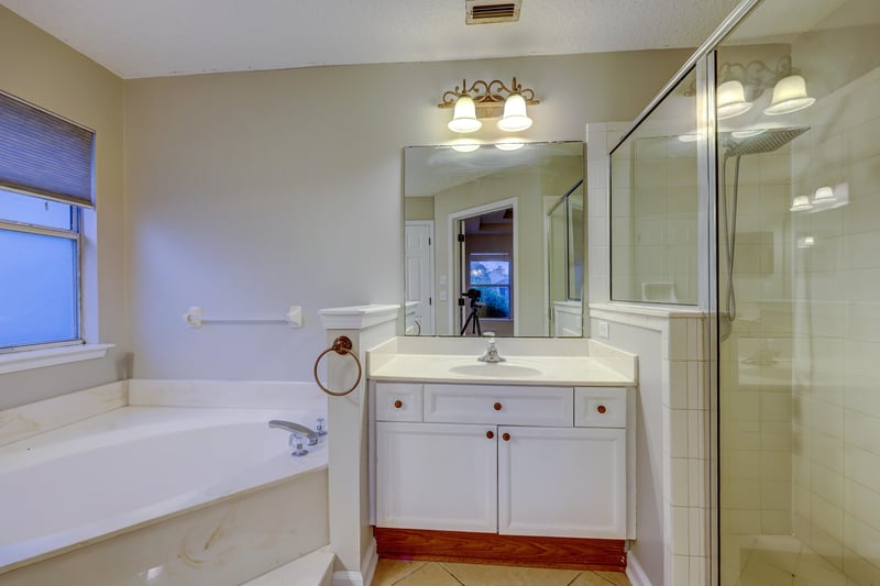 Primary Bath at 3382 Chapel Ct, Jacksonville, FL 32226
